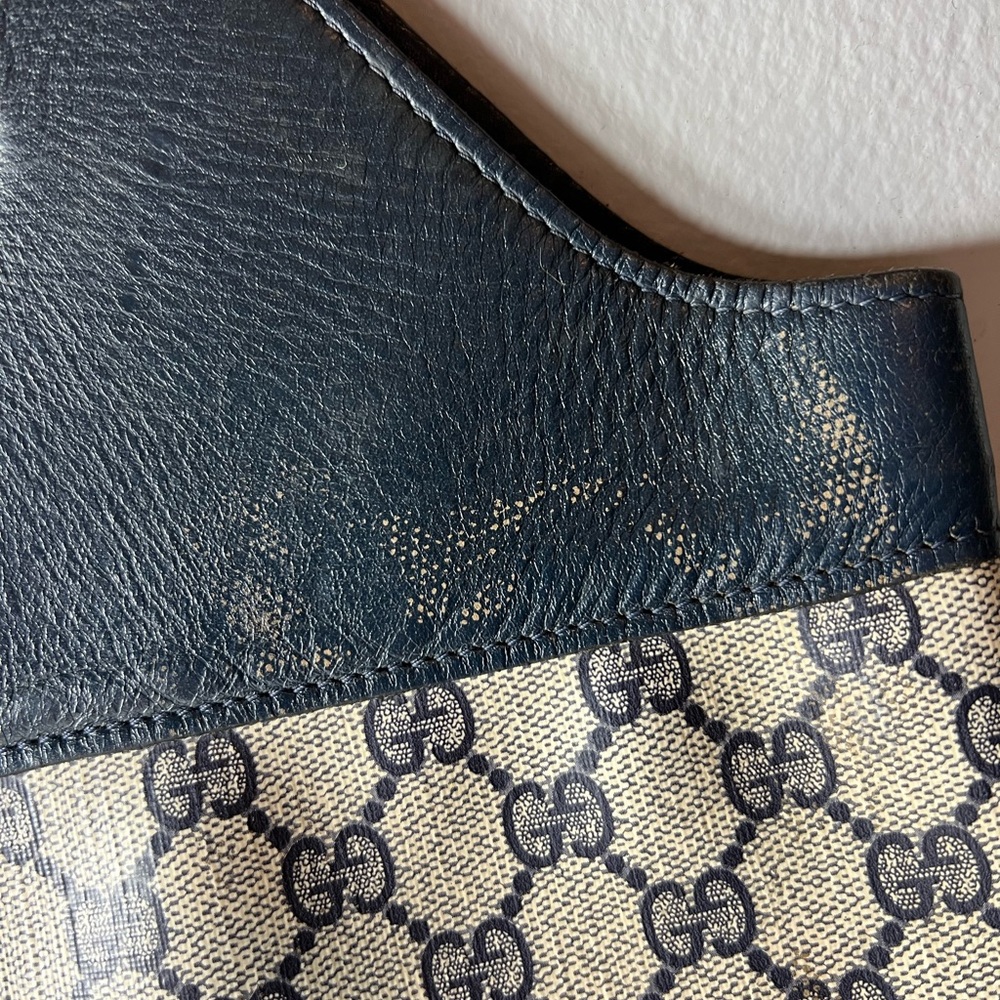 Authentic Vintage Gucci GG Blue‎ Monogram Handbag - Picture 4 of 12